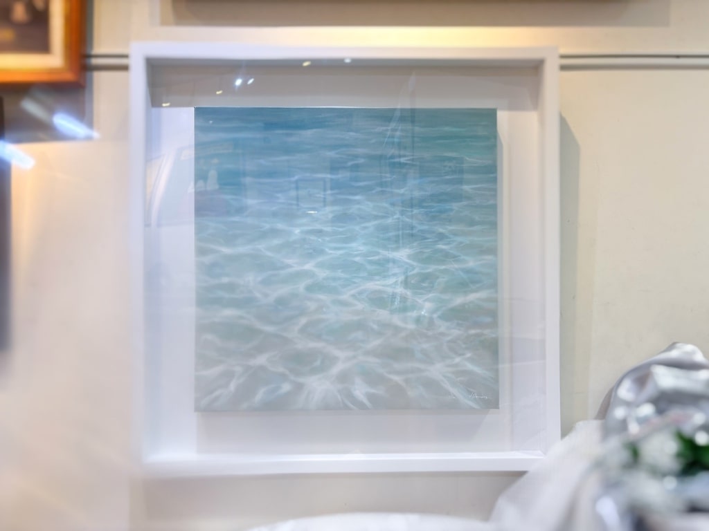 透明感のある海のような空間づくりを！ - 海をテーマにしたアートを 